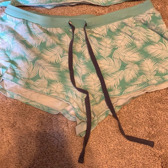 Pajama set - Picture 2 of 4